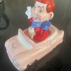 Rare Howdy Doody Salt & Pepper Shakers in Pink Convertible Car